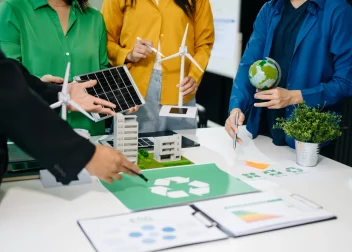 Une équipe commerciale travaille pour réduire l'empreinte carbone des émissions de CO2