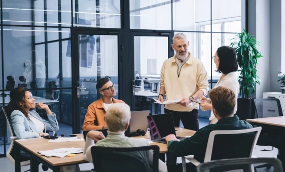 Collègues participants à un comité RSE